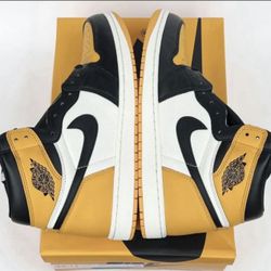 Air Jordan 1 Retro High OG Yellow Toe size 11 Taxi 555088-711