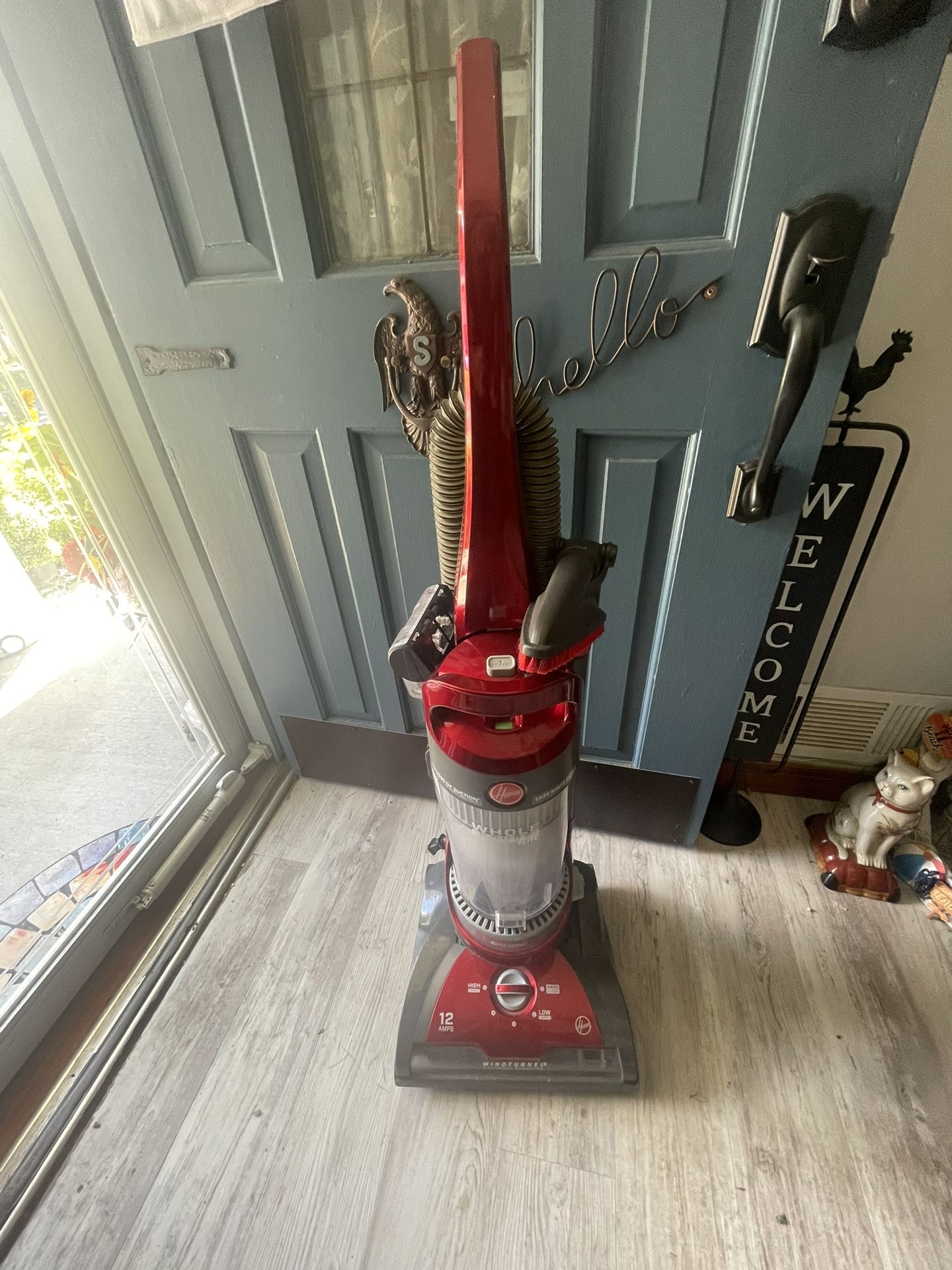 Hoover Wholehouse Elite Windtunnel Upright Vacuum Cleaner w/Attachments