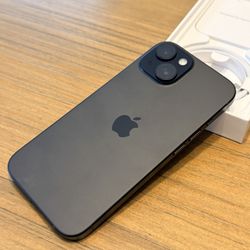 New Unlocked - iPhone 15 - 128GB Black