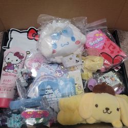 Large HELLO KITTY MYSTERY SELF CARE BOX