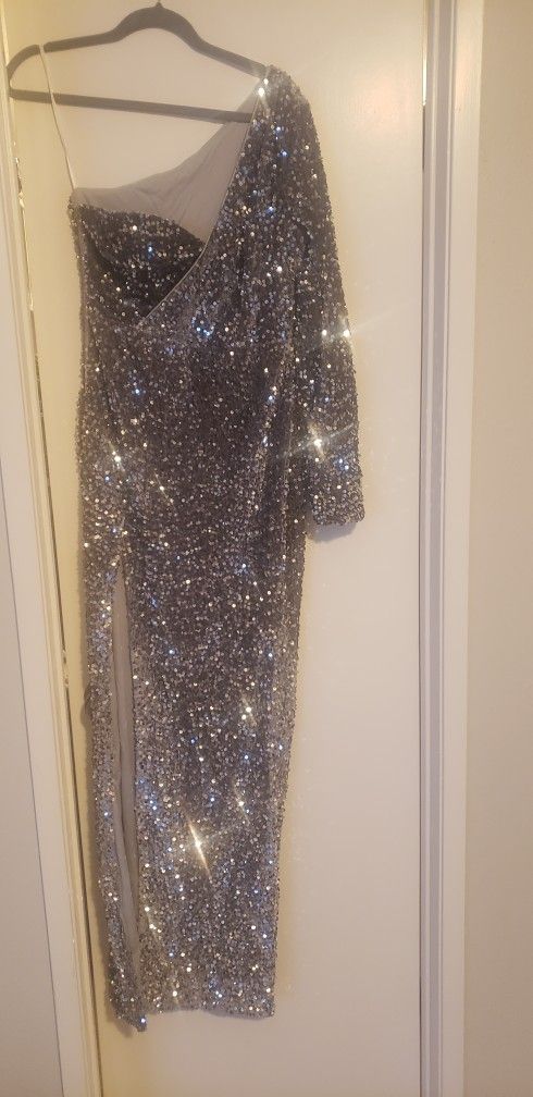 Beautiful Silver Sequins Holiday Formal Dress