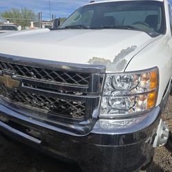 diesel mechanic truck 6.6 auto lift gate 