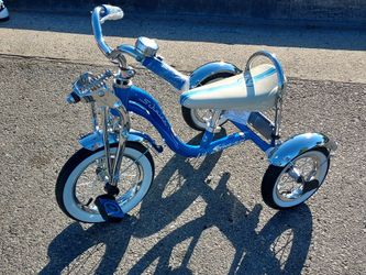 Blue Schwinn Lil Stingray Super Deluxe Tricycle for Sale in Orange CA OfferUp