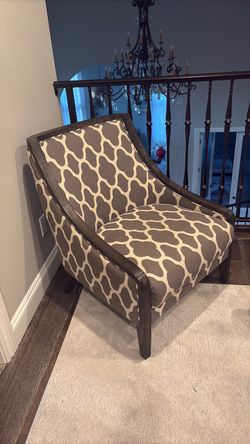 Accent Chair with Geometric Print