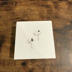 Apple AirPods Pro 2nd Generation with MagSafe Wireless Charging Case - White