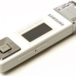 Samsung MP3 player with Radio