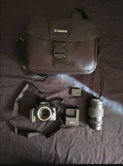 Canon EOS Rebel T3 w 300mm Len