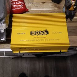 Boss Audio 600W Amp