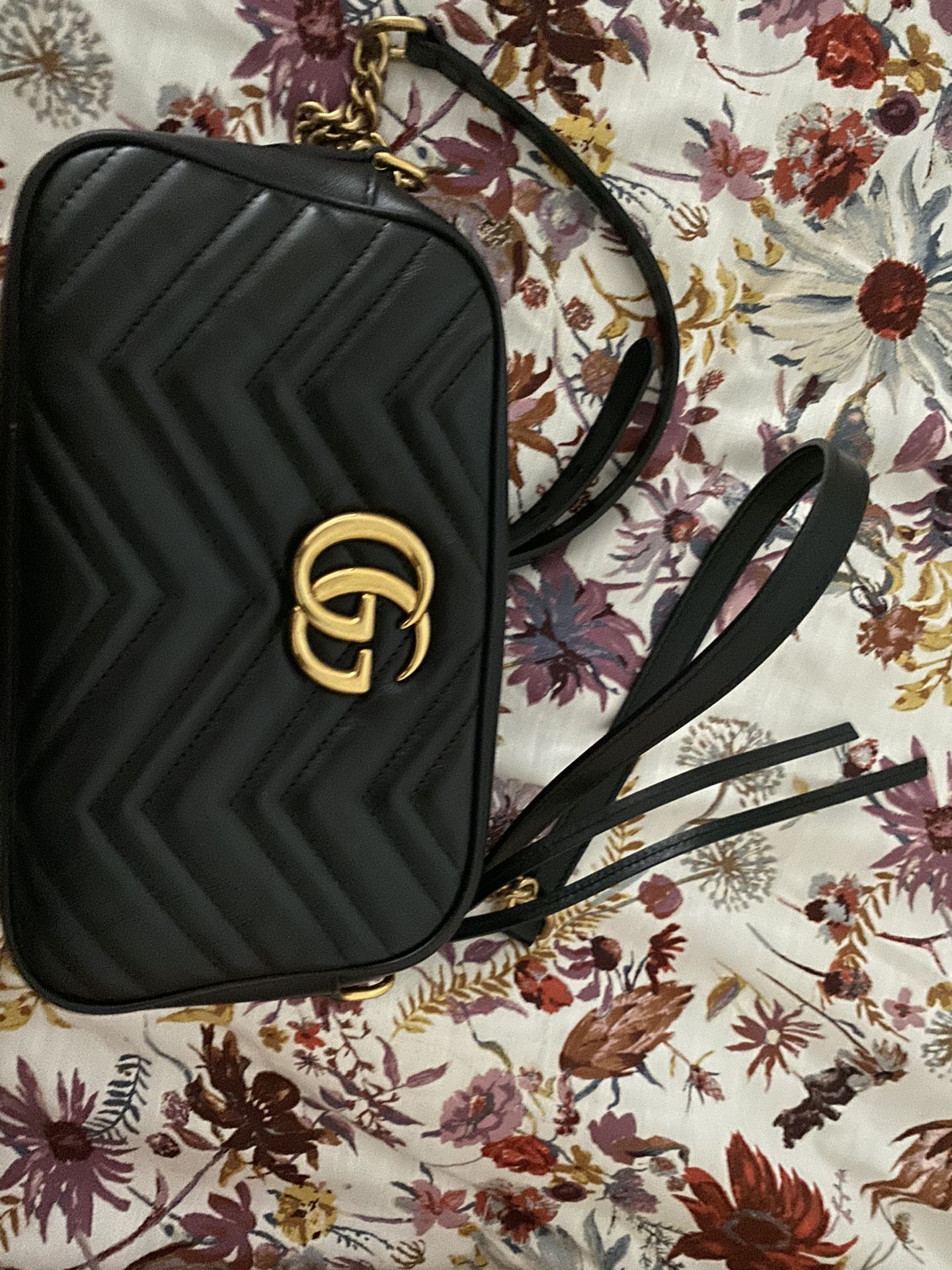 Gucci hand bag PRICE IS FIRM