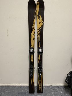 Ski Logik Skis