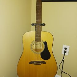 Acoustic 	Alvarez- 	Acoustic Guitar + Stand