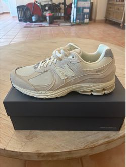 New Balance Shoes (Beige) 9.5 Men’s
