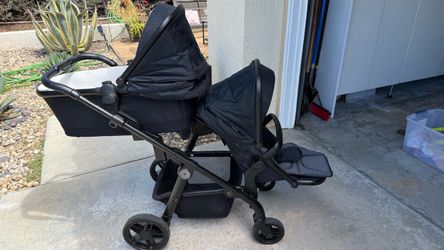 Silver cross stroller with many accessories