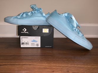 Converse Shoes Brand New !!