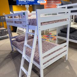 Twin Wooden Bunk Beds W. Orthopedic Mattresses 