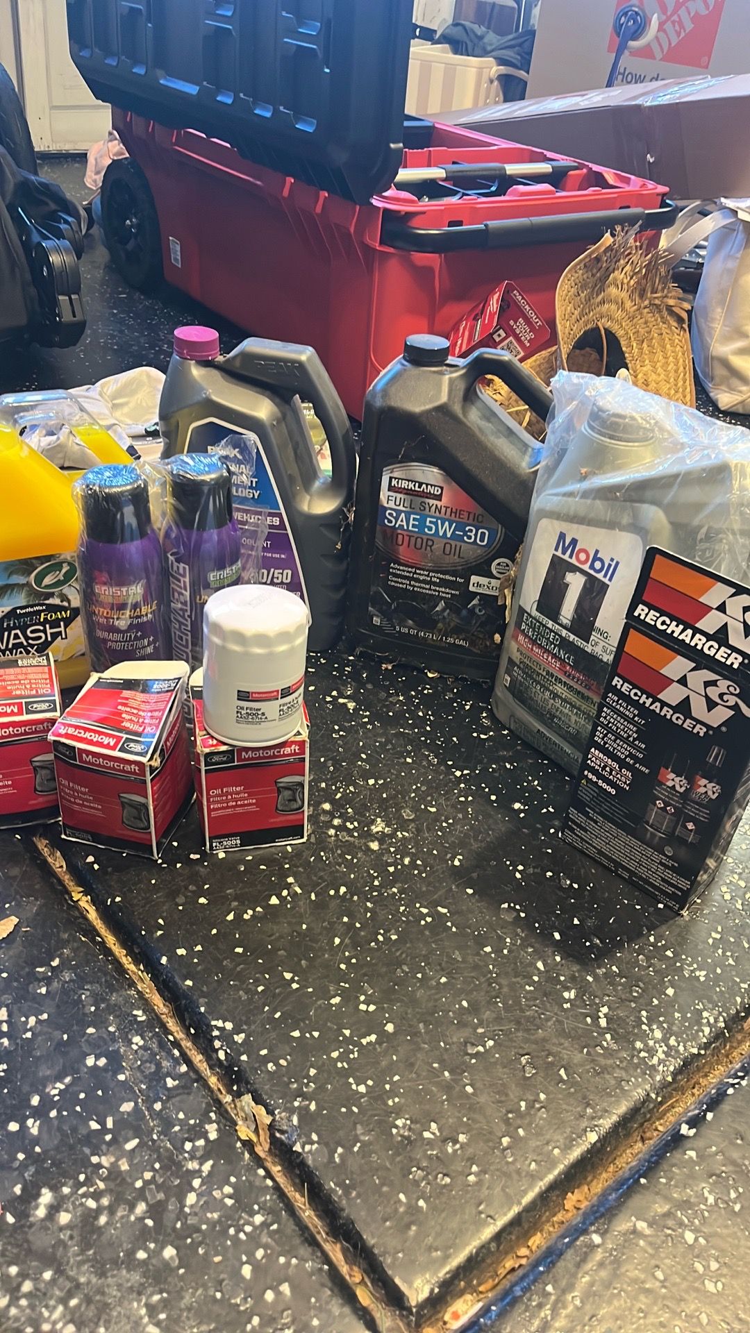 Motor oil + accessories