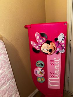 Minnie Mouse Toddler’s Bed