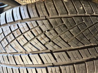 275/35R20 continental