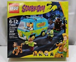 LEGO SCOOBY DOO  THE MYSTERY MACHINE SET 75902