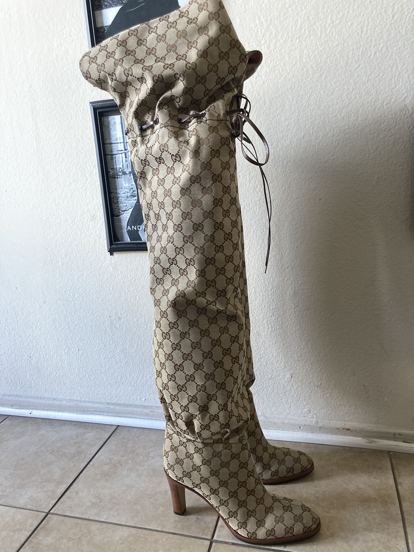 New Authentic Womens Gucci Knee Hi Boot Sz 10 US size 40 Uk Fendi Prada Bottega Loewe