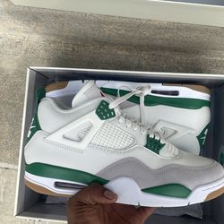 Air Jordan 4 Sb