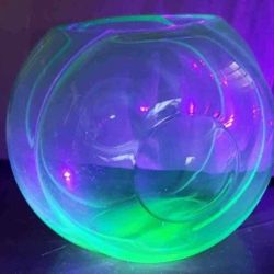 Vintage Depression Era Uranium Glass GEORGE SAKIER Fostoria Glass Co. Green LOTUS Vase / fishbowl