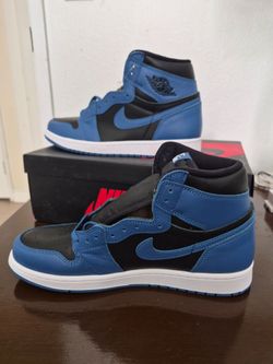 AIR JORDAN 1 RETRO HIGH OG. Size 10.5