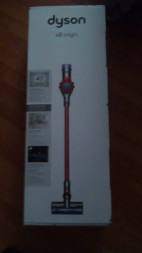 Dyson V8 Origin Vacuum
