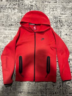 Red Nike tech size small