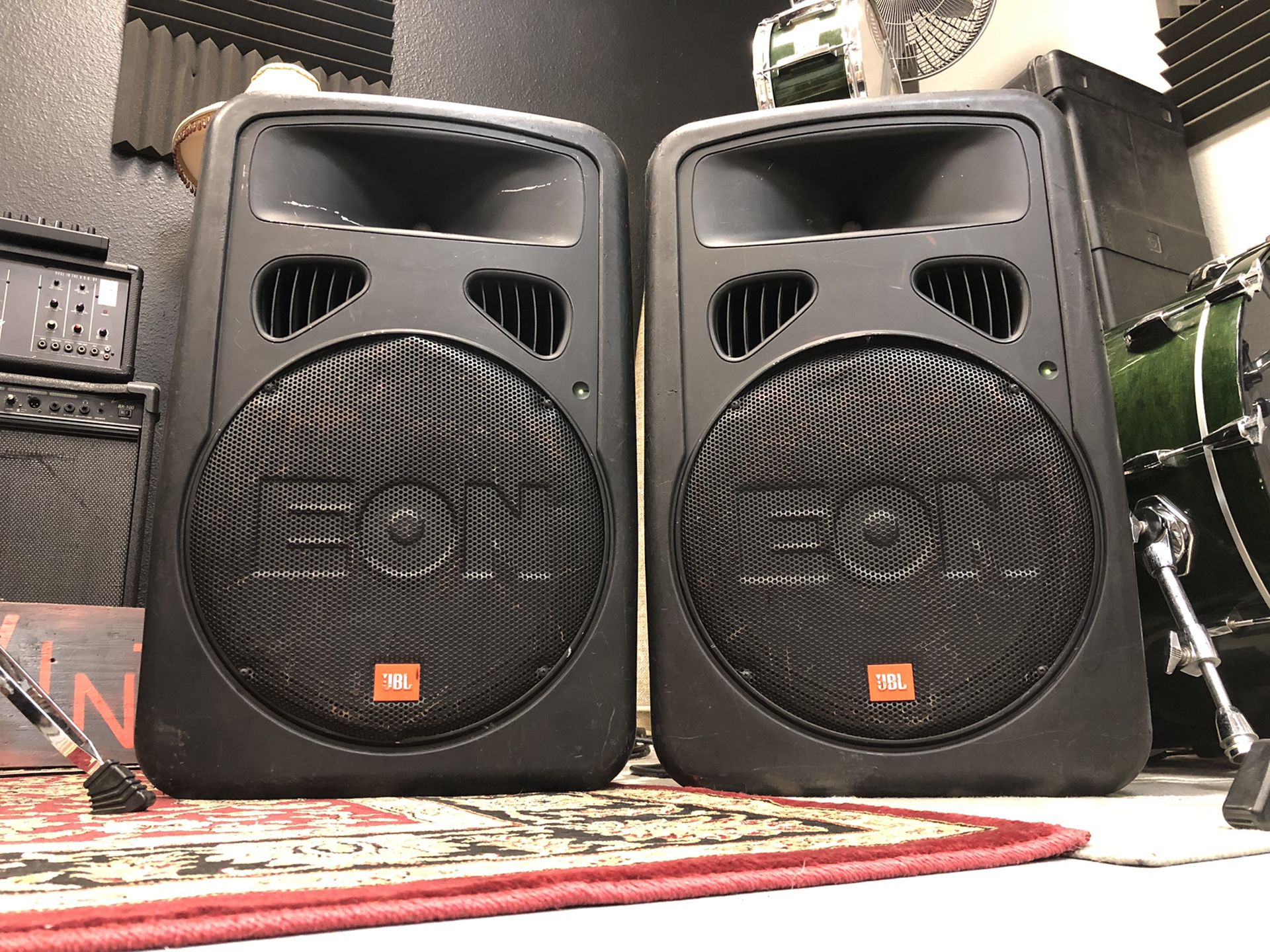 JBL Eon15 G2 Powered Speakers