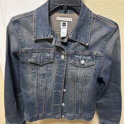 GAP Stretch Denim Jacket Size Small - Like New! 