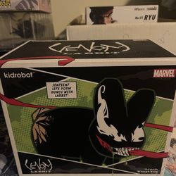 Marvel Kidrobot Labbit VENOM vinyl figure