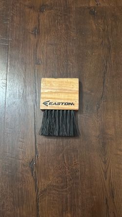 Easton Plate Brush