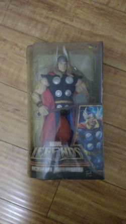 Hasbro Marvel Legends 12" Icons Series Thor