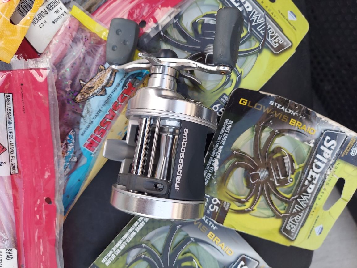 Fishing reel and goodies