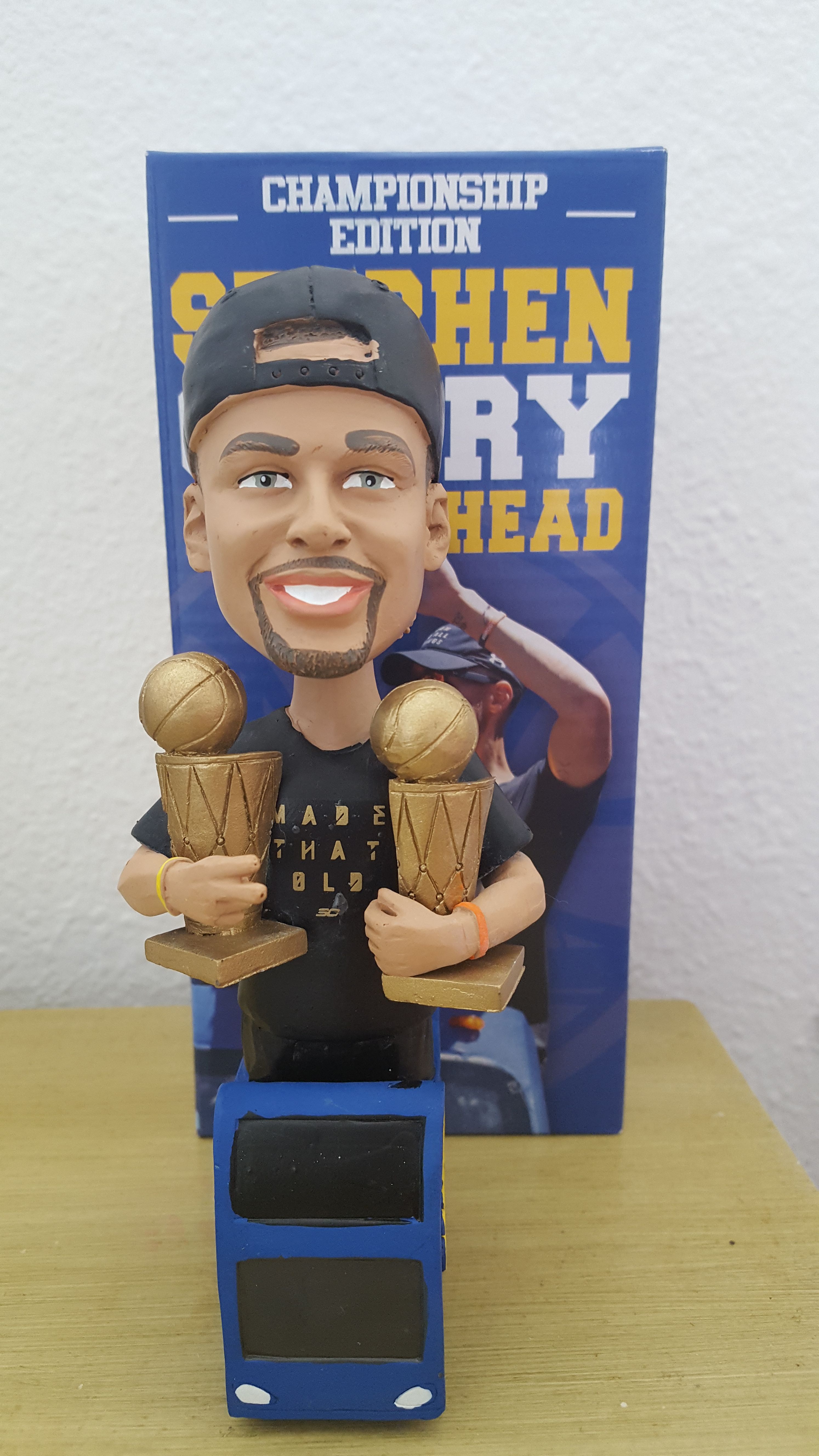 Golden state warriors Steph Curry Bobblhead on parade bus