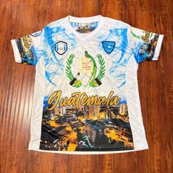 Guatemala Quetzal LibertAd 15 De Sept DE 1821 Graphic Print Men's T-Shirt Sz Med