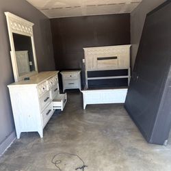 Free Bed Set No Mattress 