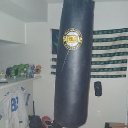 Everlast Punching Bag 130 Pound