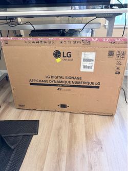 LG 49” 4K UHD Commercial Display Monitor 49UH5J (24/7 Digital Signage)
