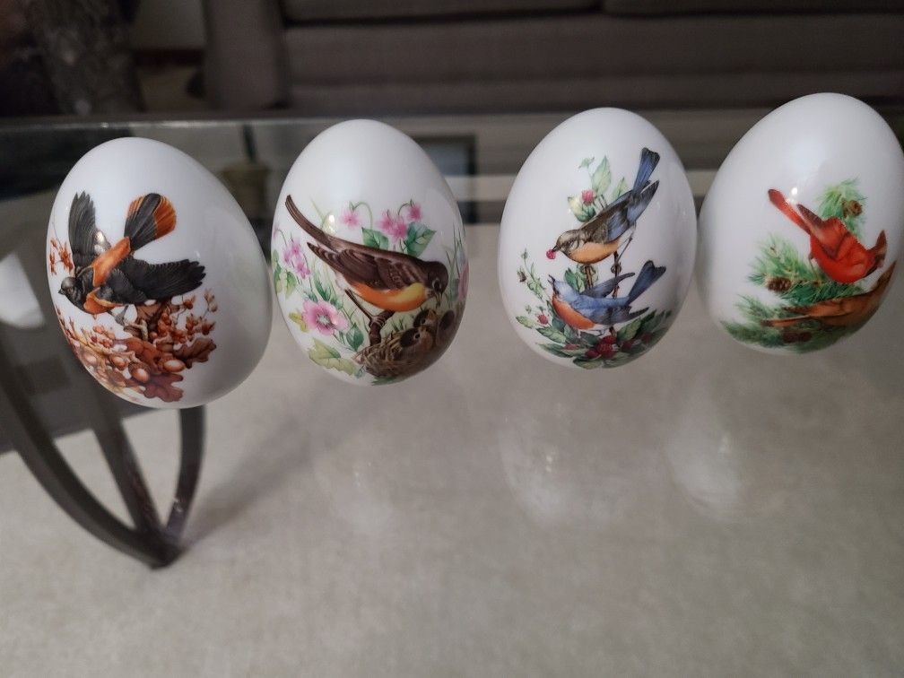Avon Seasonal Bird Eggs