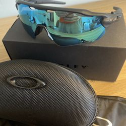 Oakley Radar EV Path Sunglasses