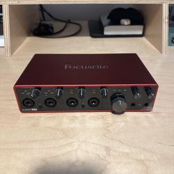 Scarlett interface 18i8