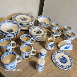VINTAGE Blue Spongeware Apple Dinnerware Set