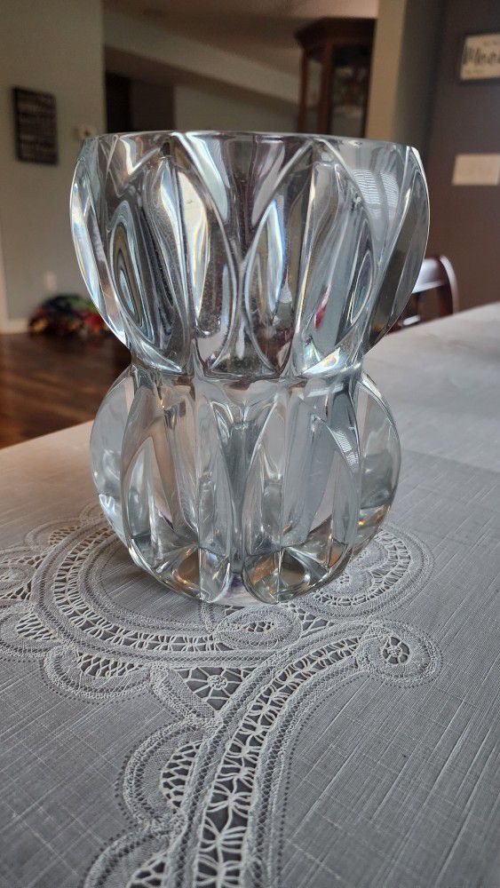 Vintage MCM Clear Blue Leaf Cut Leadcrystal Glass Vase