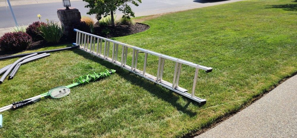24' Aluminum Extension Ladder