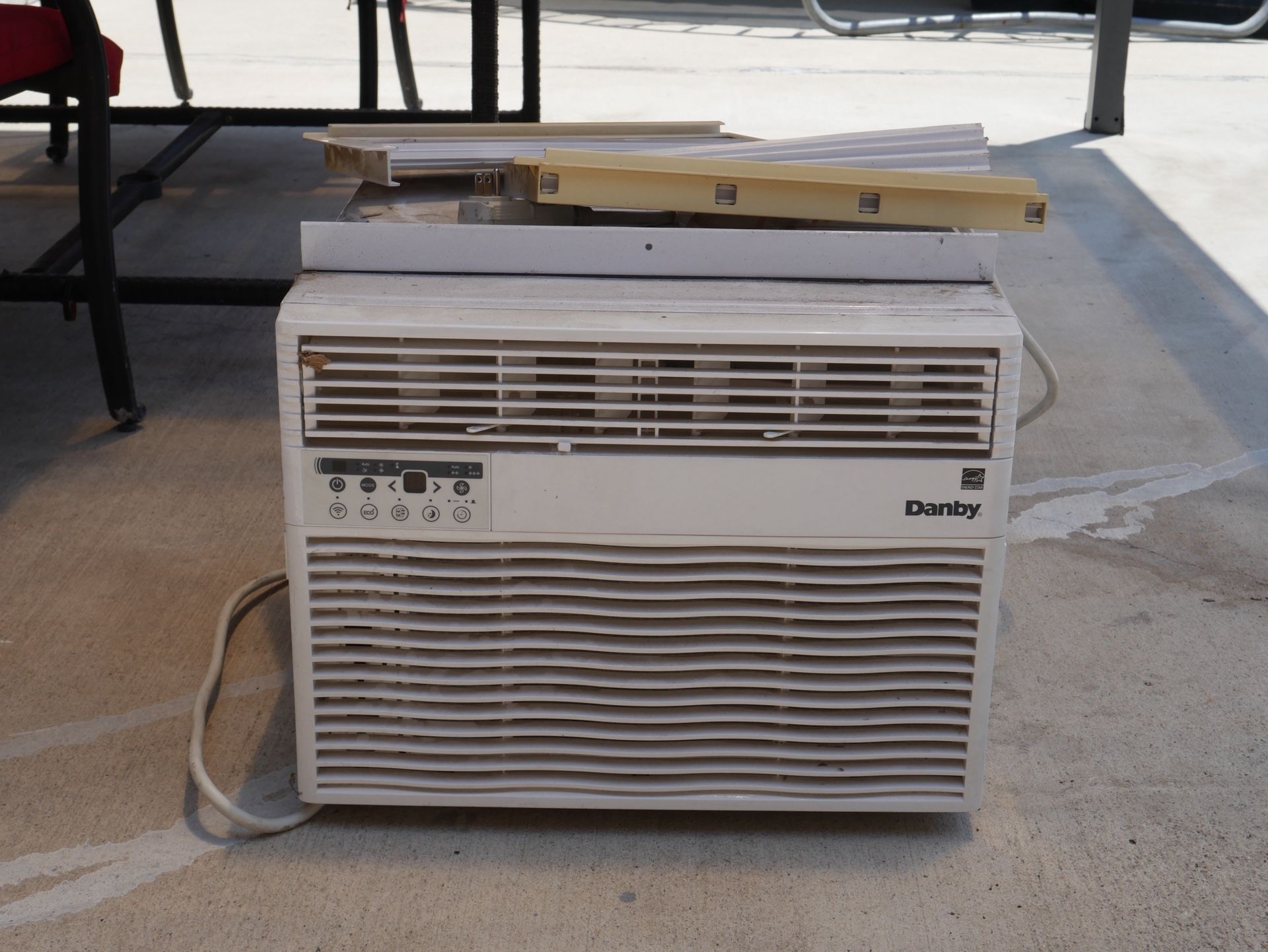 Danby Window AC 12,000BTU With Wi-Fi