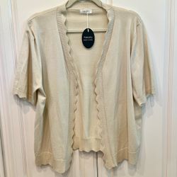 🍦 Pretty, brand new with tags, off-white cream short sleeve cardigan sweater