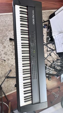 Roland RD–500 , With Hard Shell Road Case