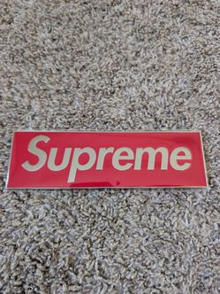 Supreme Box Logo